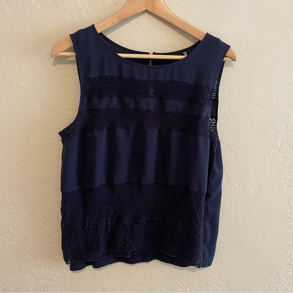 NIC+ZOE  Dark Indigo Sheer Crochet Tank With Attached Under Tank Size Large
